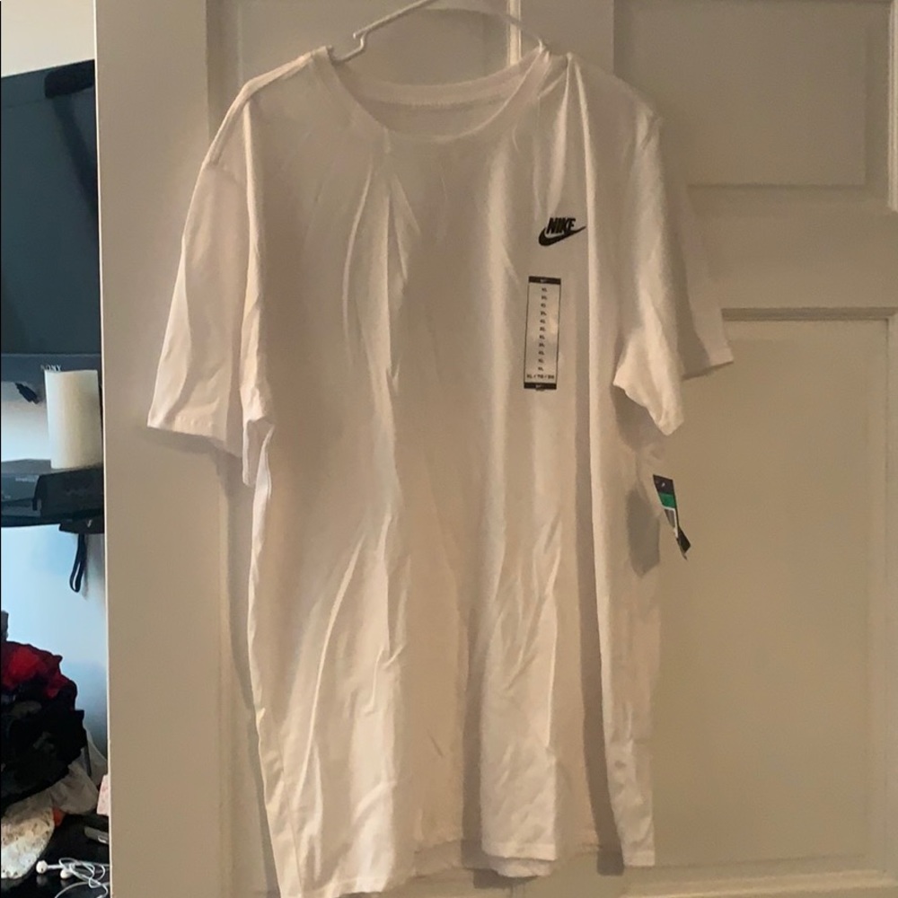 Nike tee
